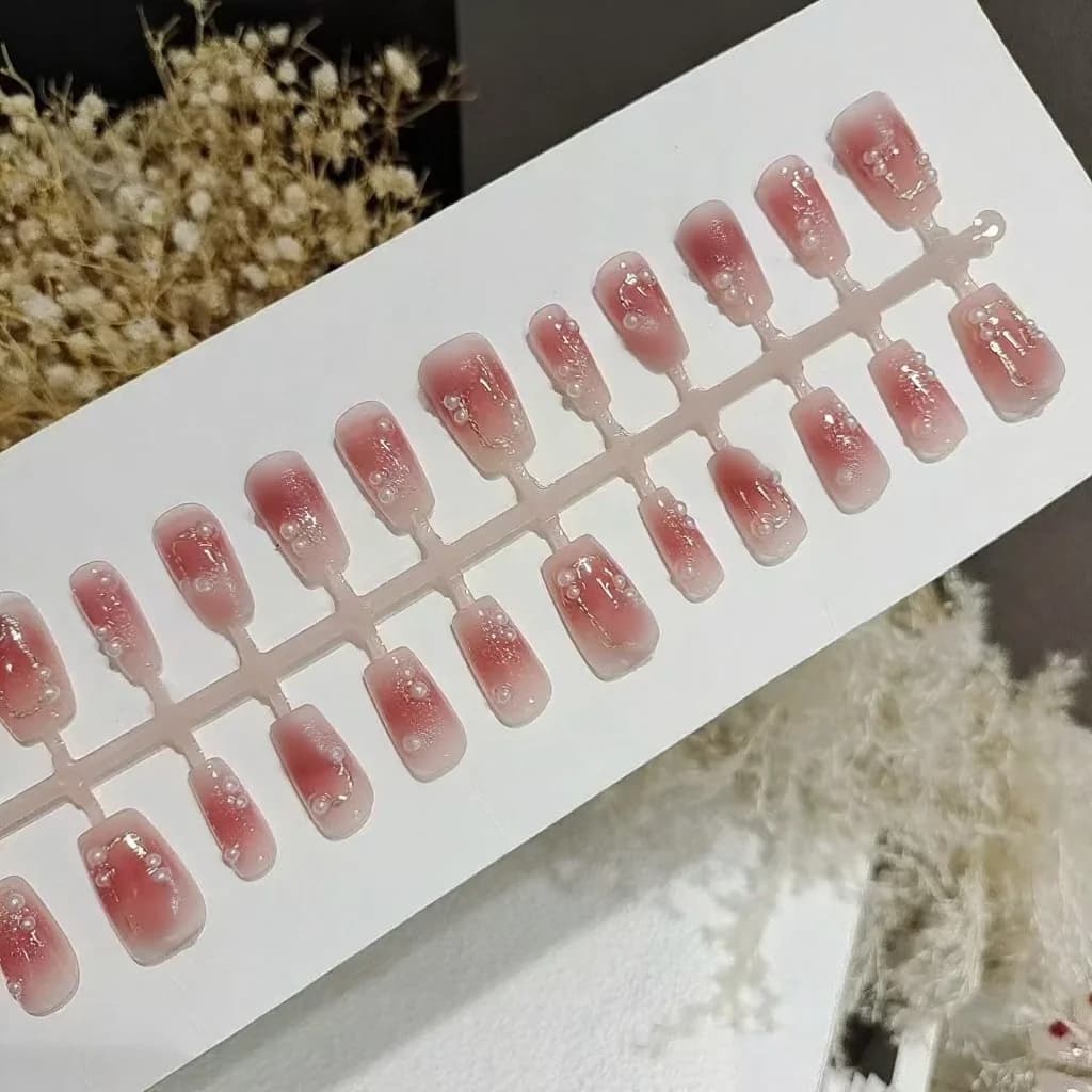 Накладные ногти: короткий coffin, сливовый румянец, цветы и бабочки, 30 шт.